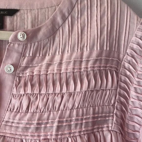 Banana republic pintuck swing blouse - Picture 12 of 12